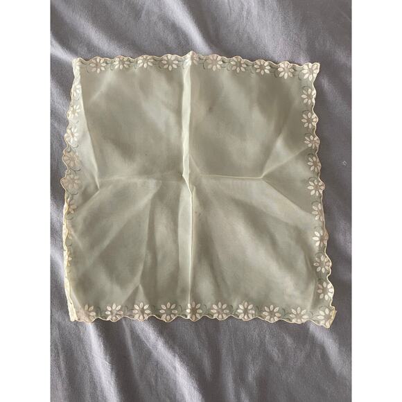 Vintage Daisy Edged Yellow Handkerchief - Picture 2 of 7